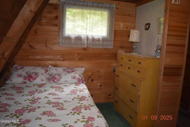 28 Pine Place, Hadley, NY 12835