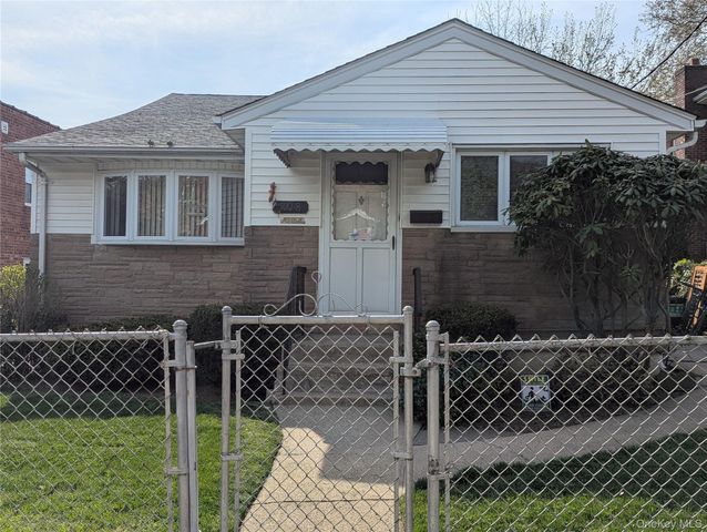 708 127th Street, College Point, NY 11356