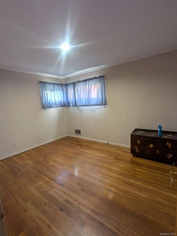 708 127th Street, College Point, NY 11356
