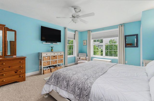 41 Schwinn Drive, Nashua, NH 03062