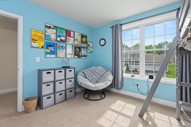 41 Schwinn Drive, Nashua, NH 03062