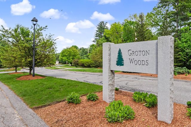 41 Schwinn Drive, Nashua, NH 03062