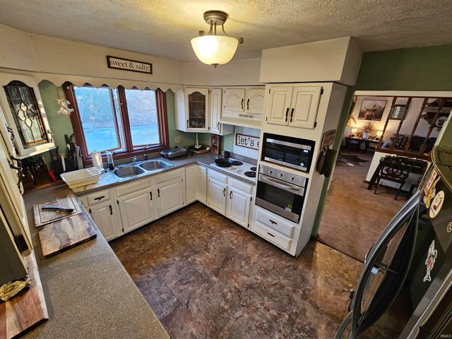 5174 Highland Cove Court, Monticello, IN 47960