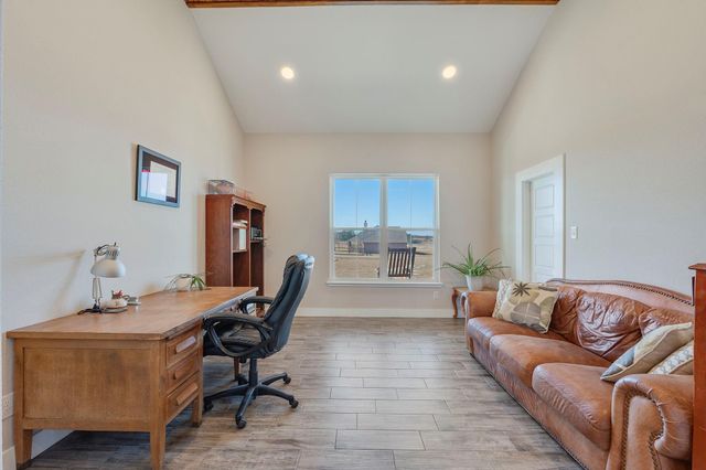 921 Azalea Drive, Franklin, TX 77856