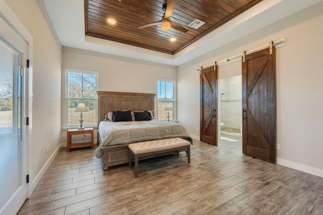 921 Azalea Drive, Franklin, TX 77856