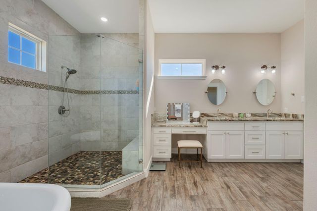 921 Azalea Drive, Franklin, TX 77856