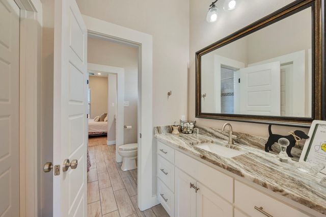 921 Azalea Drive, Franklin, TX 77856