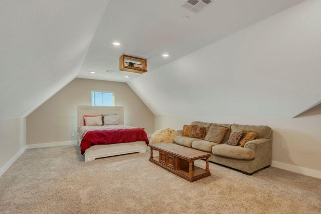 921 Azalea Drive, Franklin, TX 77856