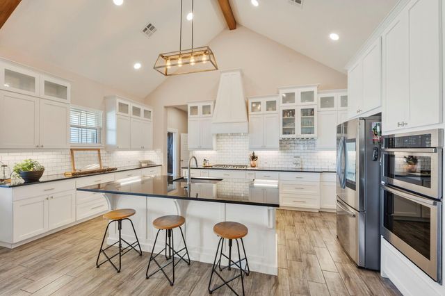 921 Azalea Drive, Franklin, TX 77856