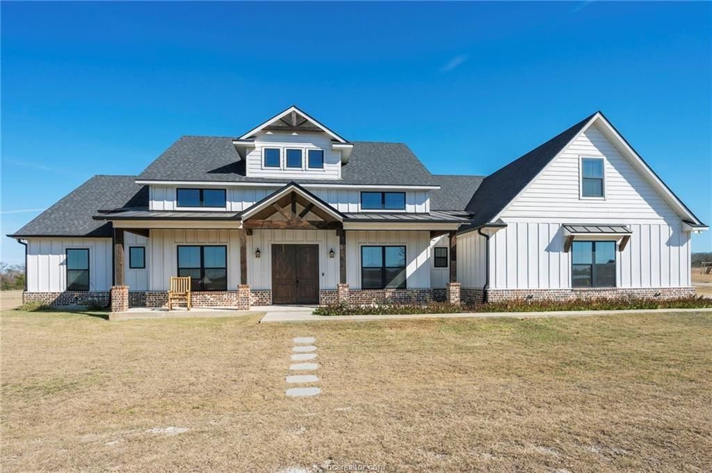 921 Azalea Drive, Franklin, TX 77856