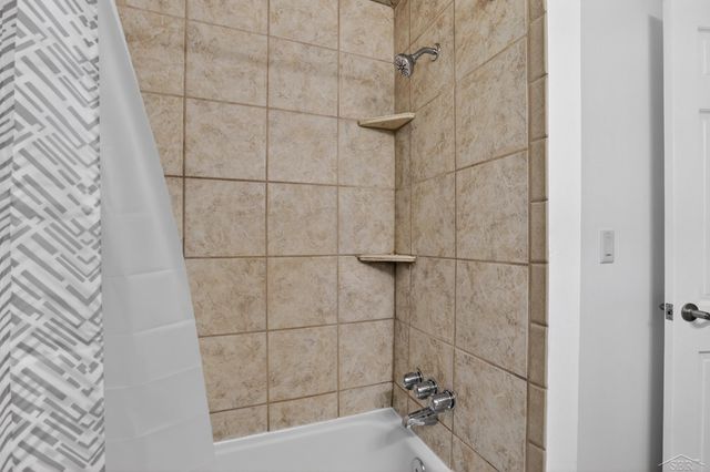 2789 Dunmore Drive, Saginaw Twp, MI 48603