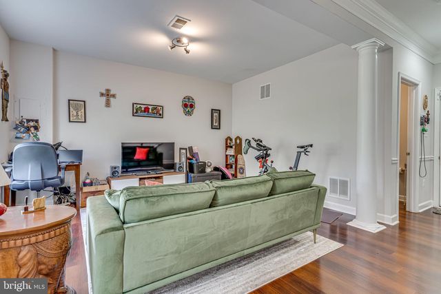 742 COLLINGTON CT, Woodbridge, VA 22191