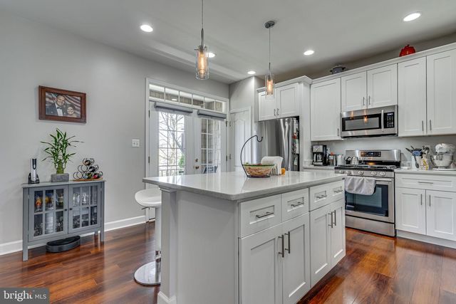 742 COLLINGTON CT, Woodbridge, VA 22191