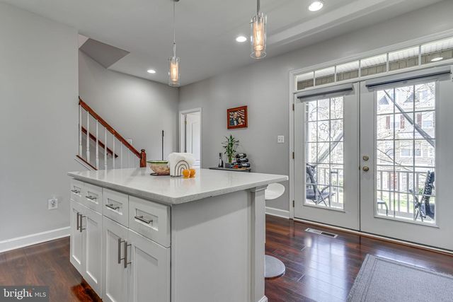 742 COLLINGTON CT, Woodbridge, VA 22191