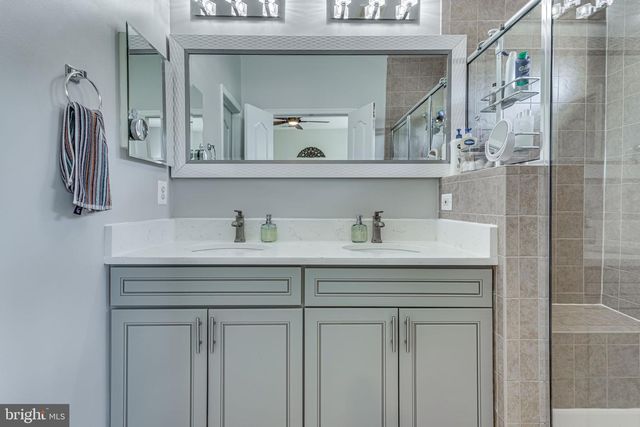 742 COLLINGTON CT, Woodbridge, VA 22191