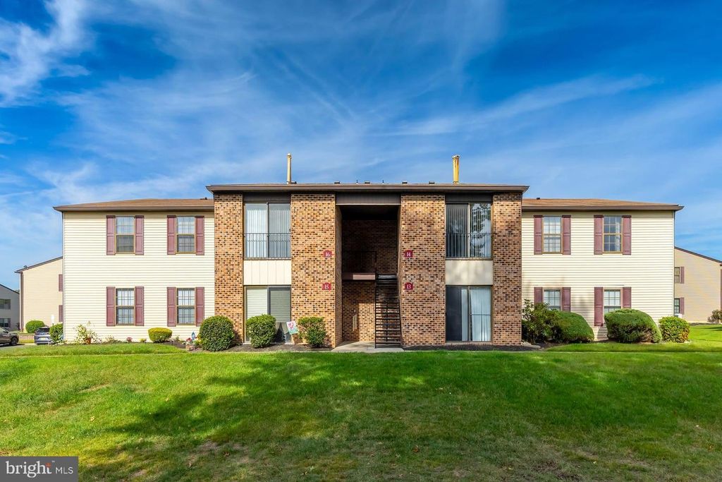 16 KENT PL, Sewell, NJ 08080