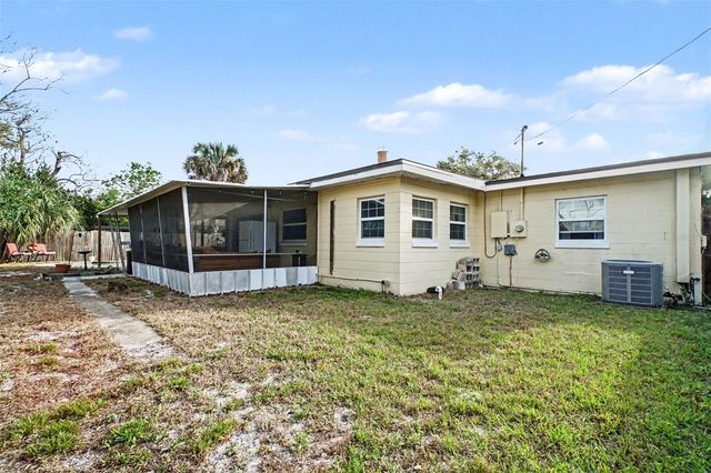 2300 LAKE ROAD, Fern Park, FL 32730
