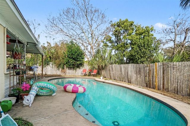 2300 LAKE ROAD, Fern Park, FL 32730