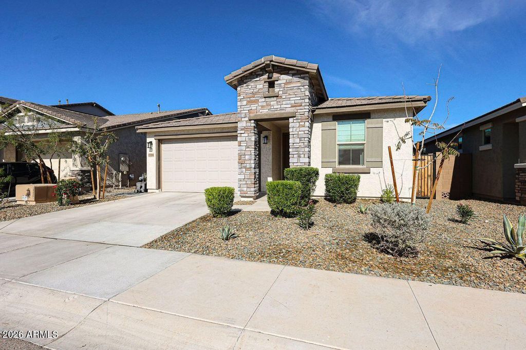 13594 W SHIFTING SANDS Drive, Peoria, AZ 85383 — photo 2