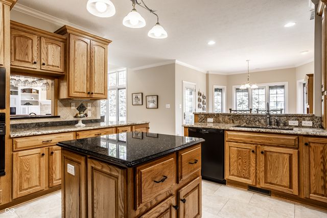6692 Braemar Avenue S, Noblesville, IN 46062