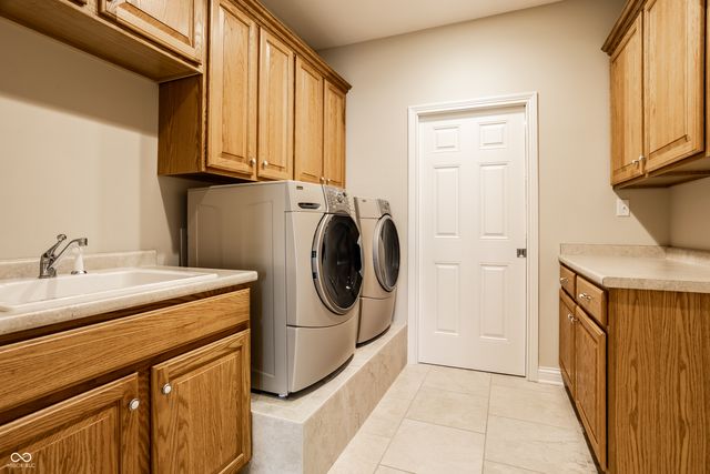 6692 Braemar Avenue S, Noblesville, IN 46062