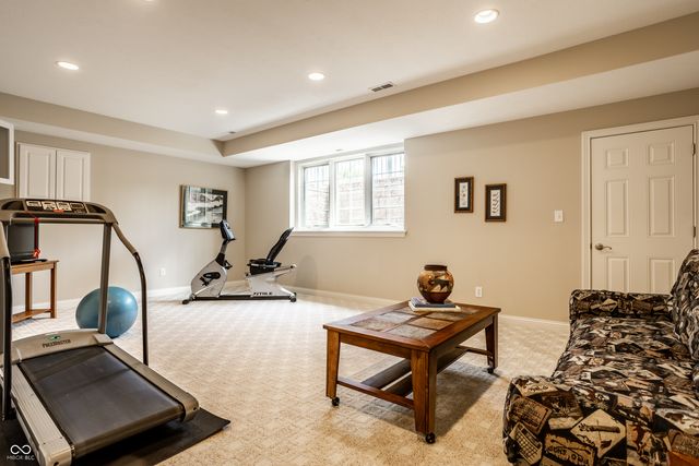 6692 Braemar Avenue S, Noblesville, IN 46062