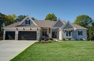 308 NW Earle Lane, Lee's Summit, MO 64081
