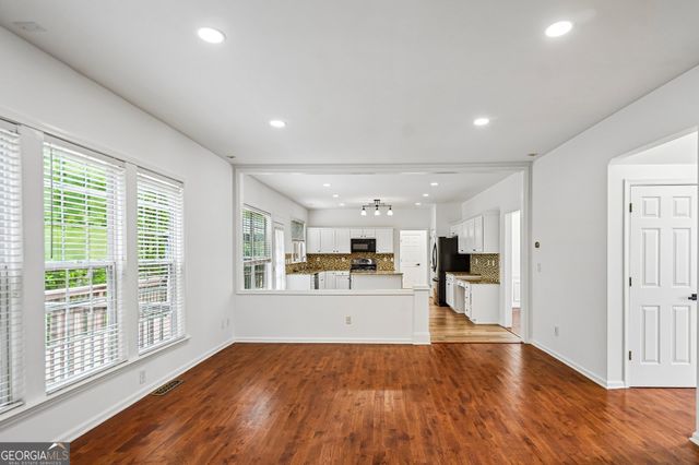 5157 Wellisford Court, Suwanee, GA 30024