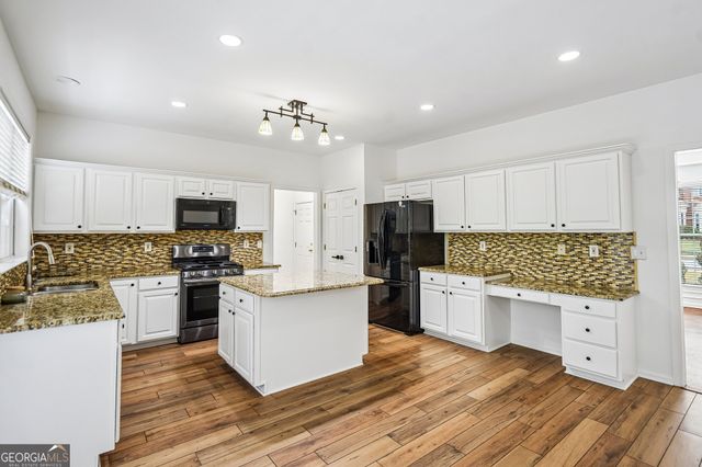 5157 Wellisford Court, Suwanee, GA 30024