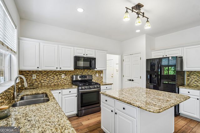 5157 Wellisford Court, Suwanee, GA 30024