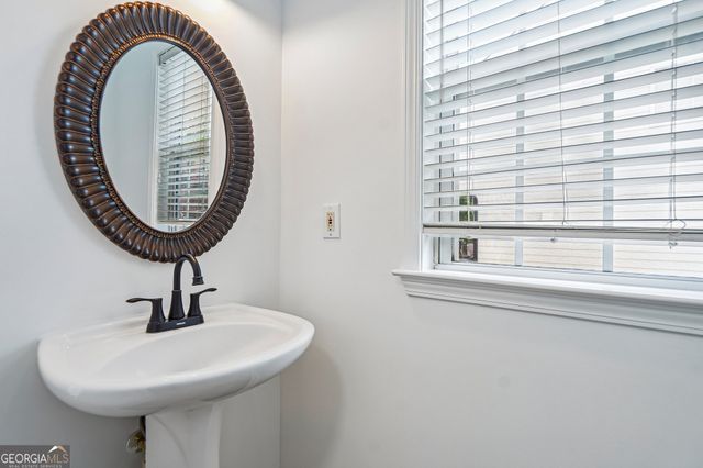 5157 Wellisford Court, Suwanee, GA 30024