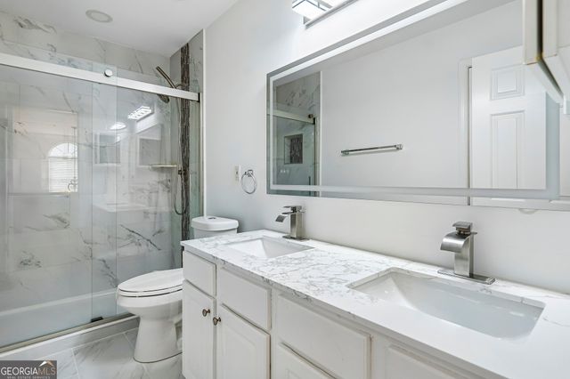 5157 Wellisford Court, Suwanee, GA 30024