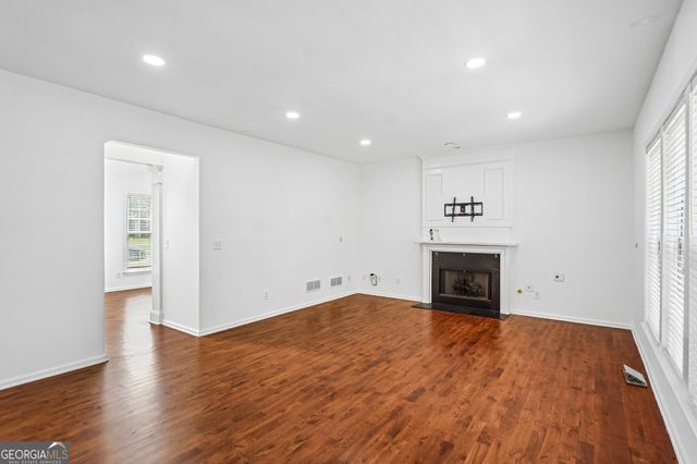 5157 Wellisford Court, Suwanee, GA 30024