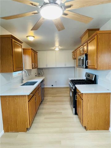 1887 Calle Amargosa, Hemet, CA 92545
