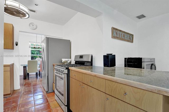 7525 W Treasure Dr, North Bay Village, FL 33141