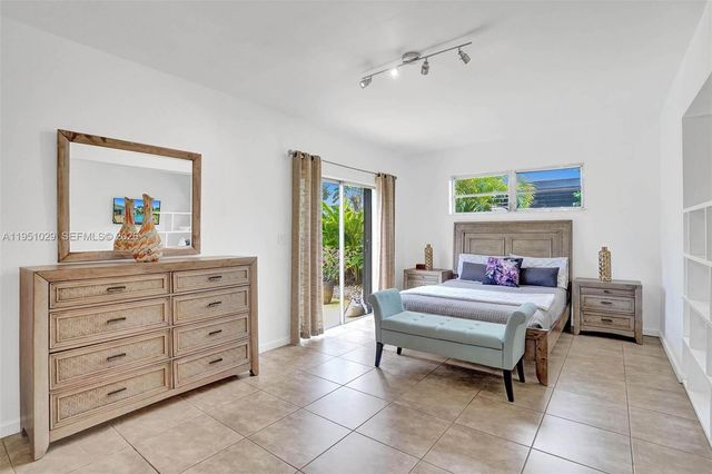 7525 W Treasure Dr, North Bay Village, FL 33141