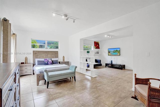 7525 W Treasure Dr, North Bay Village, FL 33141