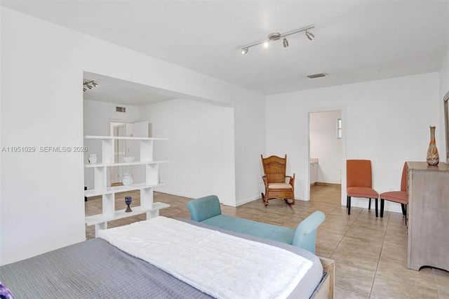 7525 W Treasure Dr, North Bay Village, FL 33141