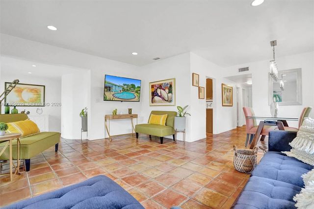 7525 W Treasure Dr, North Bay Village, FL 33141