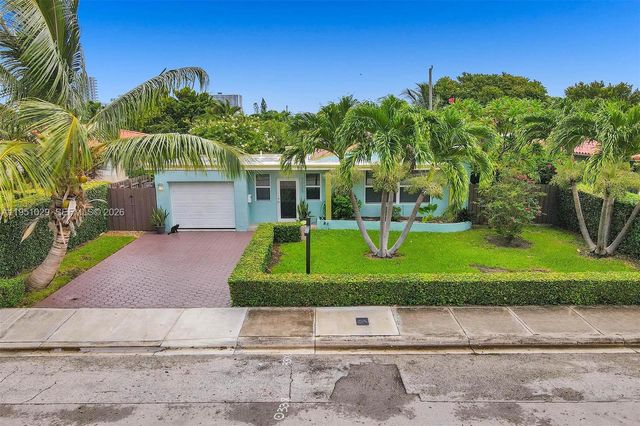 7525 W Treasure Dr, North Bay Village, FL 33141