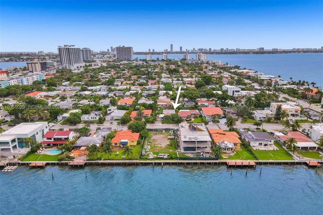 7525 W Treasure Dr, North Bay Village, FL 33141