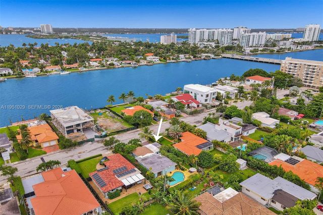 7525 W Treasure Dr, North Bay Village, FL 33141