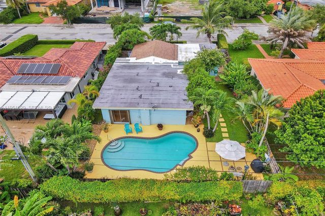 7525 W Treasure Dr, North Bay Village, FL 33141