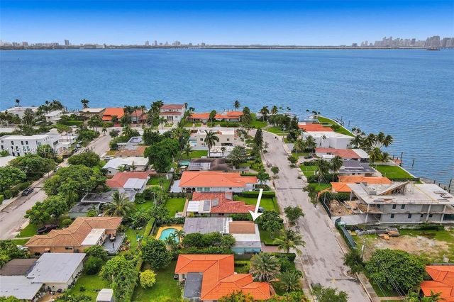 7525 W Treasure Dr, North Bay Village, FL 33141