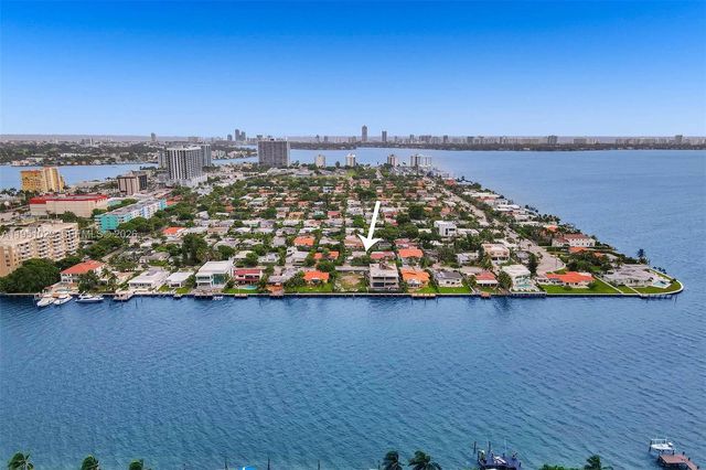 7525 W Treasure Dr, North Bay Village, FL 33141