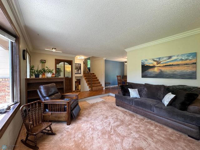 2004 56th Avenue N, Moorhead, MN 56560