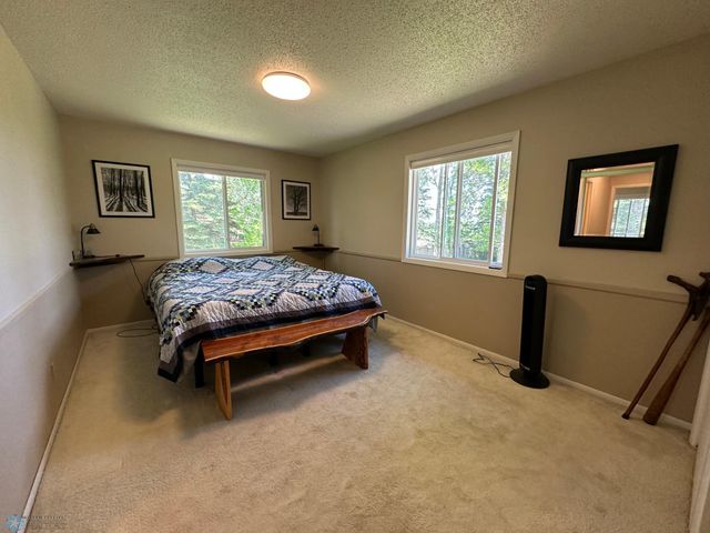 2004 56th Avenue N, Moorhead, MN 56560
