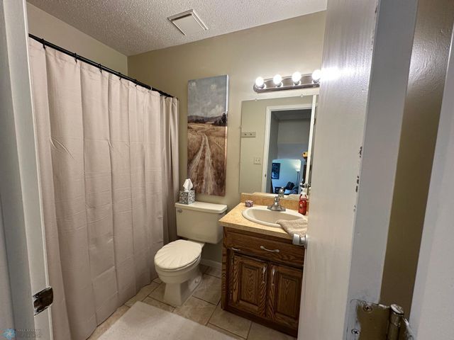 2004 56th Avenue N, Moorhead, MN 56560