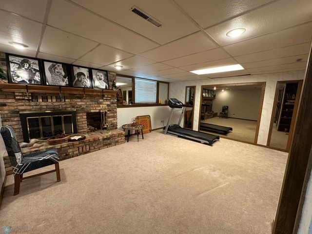 2004 56th Avenue N, Moorhead, MN 56560