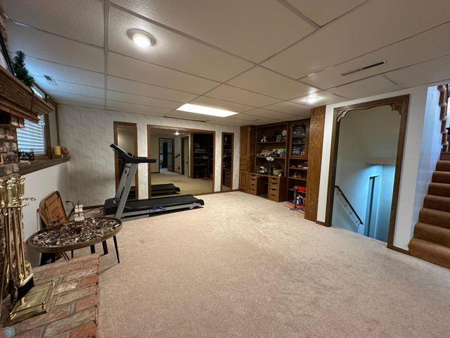 2004 56th Avenue N, Moorhead, MN 56560